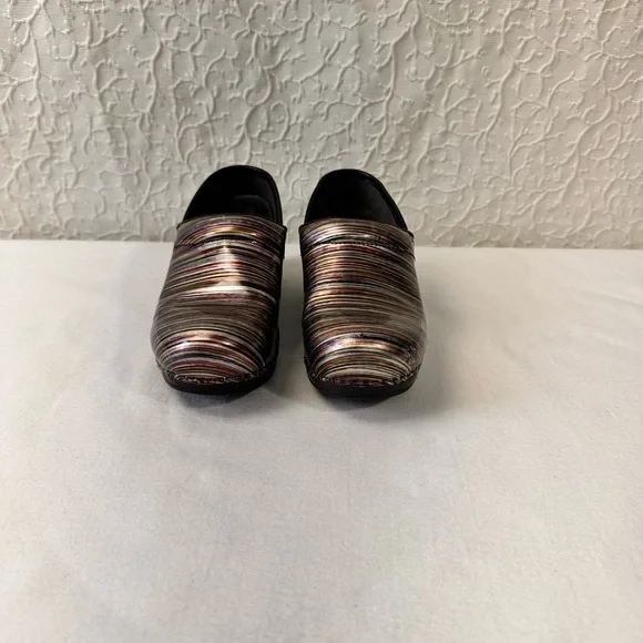 Dansko Women's Clogs Size 39 8.5 Professional Shoes Multicolor Leather Comfort - Picture 2 of 11